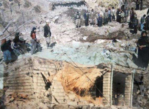 پیرانشهر و زخم های برجای مانده از آتش و دود بمباران هوایی۱۷ اسفند ۶۳ 