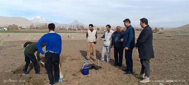 رئیس اداره میراث‌فرهنگی، گردشگری و صنایع‌دستی ماکو از آغاز عملیات پروژه تعیین عرصه و حریم تپه تاریخی کشمش‌تپه معروف به بویوک‌‎تپه در این شهرستان خبر داد.