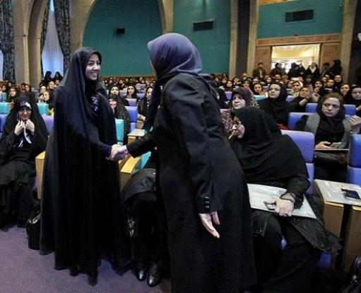آینه‌یِ تمدن؛ زنانِ ایران، بازتابِ شکوهِ امروز در برابرِ وهمِ عصرِ حجر