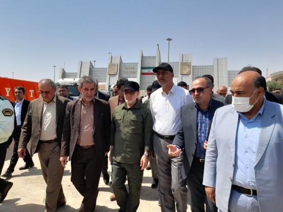 معاون امنیتی انتظامی وزیر کشور با بیان اینکه پرویزخان یکی از مهمترین مرزهای اقتصادی ایران و دارای جایگاه دوم اهمیت از نظر اقتصادی و حمل و نقل کالا است، گفت: به دنبال بهتر کردن فعالیت های تجاری و اقتصادی در این مرز هستیم. 
