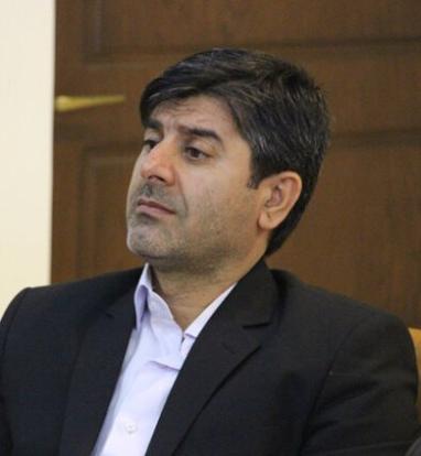 ناظر گمرکات استان کردستان گفت: در قرارگاه اقتصادی استان تصمیم گرفته شد از ظرفیت‌های موجود برای تأمین مواد اولیه واحدهای تولیدی استفاده شود و مکاتبات لازم نیز با تهران در این زمینه انجام خواهد شد. 
