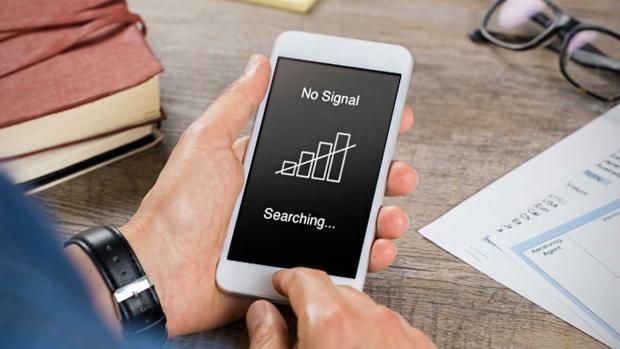شهروند خبرنگار؛ مشکل آنتن دهی تلفن های همراه در سلماس