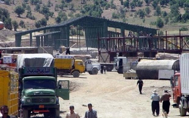 مدیرکل صنعت، معدن و تجارت کردستان گفت: با بهره مندی استان از ۲ مرز رسمی و چهار بازارچه مرزی برای تنطیم بازار کالاهای اساسی، در جنگ تحمیلی سوم با کمبود مواجه نشده ایم. 
