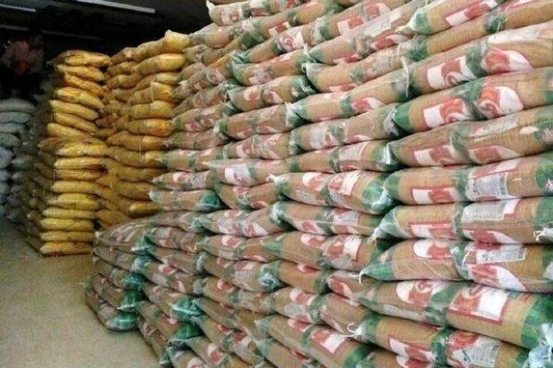  ۴۰ تن کالای تنظیم بازار در شهرستان نقده توزیع شده است