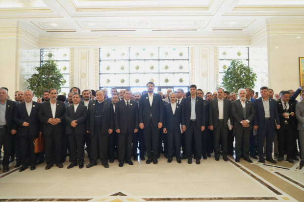 وزیر راه و شهرسازی کشورمان از رشد قابل توجه مبادلات تجاری ایران و ترکمنستان در سال جاری خبر داد و گفت: دو کشور علاوه بر تبادلات تجاری و ترانزیت در حوزه انرژی همکاری خوبی دارند.