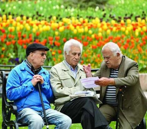 جێگری کاروباری تەکنیکی و بیمەی سندوقی خانەنشینی نیشتمانی بە ئاماژەدان بە دەرکردنی فەرمانی هەڵسەنگاندن بۆ خانەنشینانی پەروەردەیی و ڕۆشنبیری ڕایگەیاند: بە تێکڕا سندوقی خانەنشینی نیشتمانی بۆ پاشەکەوتی ٣ مانگی تشرینی یەکەم و تشرینی دووەم و کانوونی دووەمی ئەمساڵ، ٦ ملیۆن و 645 هەزار تۆمان خراوەتە سەر حسابی بەشداربووان و تا کۆتایی ساڵ، هەموو پاشەکەوتەکانی بەهۆی هەڵسەنگاندنی مامۆستایانەوە دەدرێت ئەگەر کرێدت مسۆگەر بکرێت.