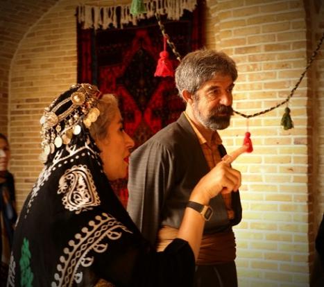 یەکەمین پێشانگای فەڕشە دەستچن و کۆنەکانی لە ماڵی کورد  لە شاری سنە بەڕێوەچوو.