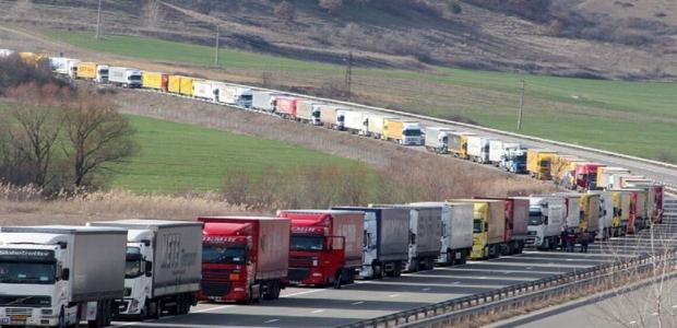 - بازگشایی و تقویت بازارچه سیف سقز به عنوان یک ظرفیت اقتصادی ارزشمند در شرایط کنونی، تسهیل واردات مواد اولیه مورد نیاز واحدهای تولیدی، رفع مشکلات زیرساختی شهرک‌های صنعتی و حمایت از سرمایه‌گذاران از جمله مهم‌ترین محورهای مورد بحث و بررسی در بیست و سومین جلسه قرارگاه اقتصادی استان کردستان بود. 