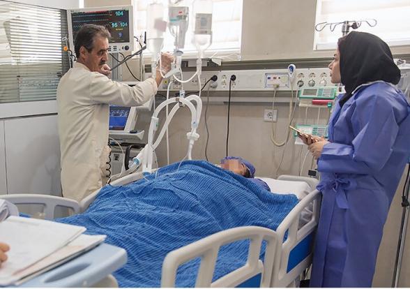 رییس دانشگاه علوم پزشکی کرمانشاه گفت: از ۲۹ اسفند تا ۶ فروردین ۱۴۰۲، بیش از ۲۷ هزار بیمار در بیمارستان‌های استان به صورت سرپایی مداوا شدند و بیش از ۲۱ هزار نفر نیز در در مراکز درمانی بستری شده‌اند. 